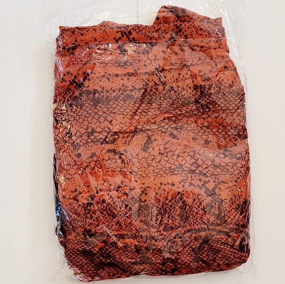Rusted Snake print Slit pants - Picture 15 of 16
